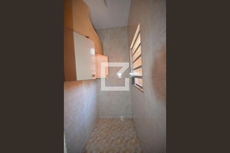 Casa de condomínio à venda com 300m², 5 quartos e 5 vagasQuarto  de Serviço