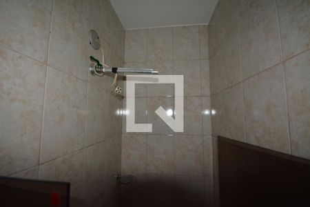 Casa de condomínio à venda com 300m², 5 quartos e 5 vagasBanheiro da suite 1