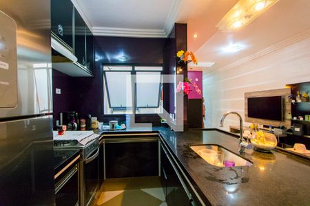 Apartamento à venda com 128m², 2 quartos e 2 vagasCozinha