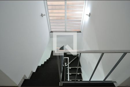 Casa à venda com 276m², 4 quartos e 7 vagasEscada