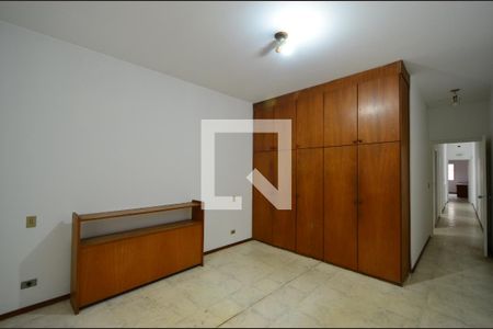 Casa à venda com 276m², 4 quartos e 7 vagasQuarto 3