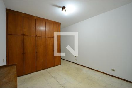 Casa à venda com 276m², 4 quartos e 7 vagasQuarto 3