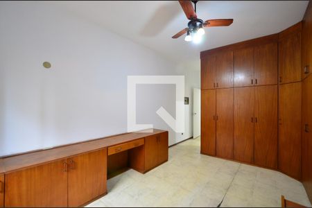 Casa à venda com 276m², 4 quartos e 7 vagasSuíte