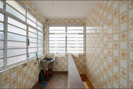 Casa à venda com 276m², 4 quartos e 7 vagasÁrea de Serviço