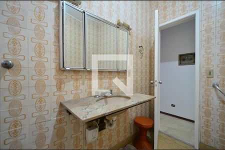 Casa à venda com 276m², 4 quartos e 7 vagasBanheiro da Suíte