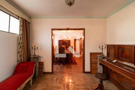 Sala de casa à venda com 3 quartos, 500m² em Lapa, São Paulo