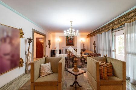 Sala de casa à venda com 3 quartos, 500m² em Lapa, São Paulo