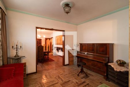 Sala de casa à venda com 3 quartos, 500m² em Lapa, São Paulo