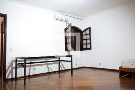 Casa à venda com 259m², 3 quartos e 3 vagasquarto 2