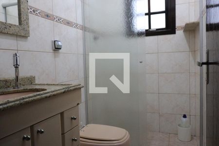 Casa à venda com 259m², 3 quartos e 3 vagasbanheiro corredor