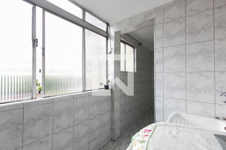 Área de Serviço de apartamento para alugar com 2 quartos, 56m² em Conjunto Residencial José Bonifácio, São Paulo