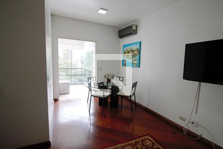 Sala  de apartamento para alugar com 2 quartos, 70m² em Vila Suzana, São Paulo