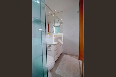 Apartamento para alugar com 70m², 2 quartos e 1 vaga Apartamento para alugar com 70m², 2 quartos e 1 vagaBanheiro da Suíte 1