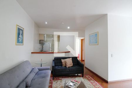 Sala  de apartamento para alugar com 2 quartos, 70m² em Vila Suzana, São Paulo