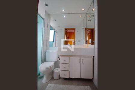 Apartamento para alugar com 70m², 2 quartos e 1 vaga Apartamento para alugar com 70m², 2 quartos e 1 vagaBanheiro da Suíte 1