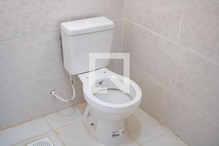 Banheiro de apartamento para alugar com 1 quarto, 43m² em Campo Grande, Rio de Janeiro