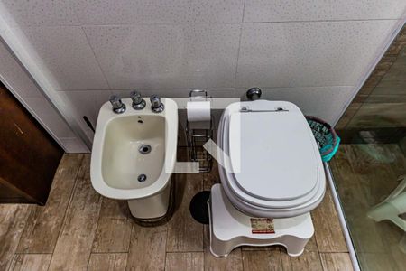 Apartamento à venda com 130m², 3 quartos e 2 vagas Apartamento à venda com 130m², 3 quartos e 2 vagasBanheiro