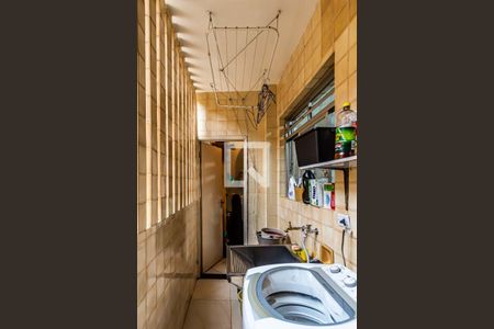 Apartamento à venda com 130m², 3 quartos e 2 vagas Apartamento à venda com 130m², 3 quartos e 2 vagasÁrea de serviço