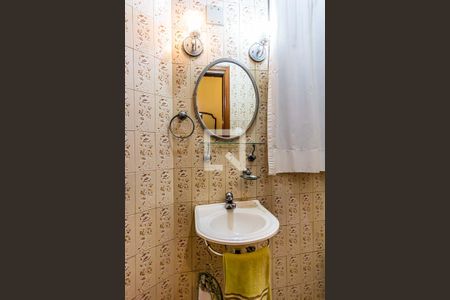 Apartamento à venda com 130m², 3 quartos e 2 vagas Apartamento à venda com 130m², 3 quartos e 2 vagasLavabo