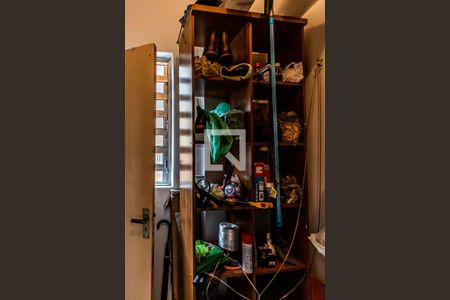 Apartamento à venda com 130m², 3 quartos e 2 vagas Apartamento à venda com 130m², 3 quartos e 2 vagasQuarto de serviço