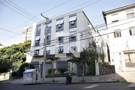 Apartamento para alugar com 130m², 3 quartos e 1 vaga Apartamento para alugar com 130m², 3 quartos e 1 vagaFachada