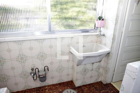 Apartamento para alugar com 130m², 3 quartos e 1 vagaÁrea de Serviço