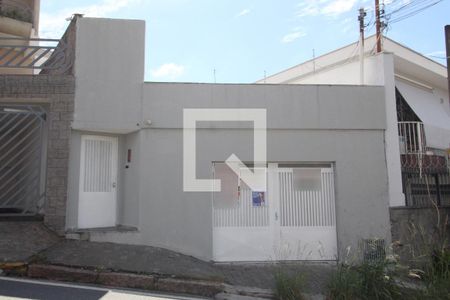 Casa para alugar com 113m², 2 quartos e 2 vagasFachada