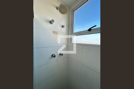 Banheiro Social de apartamento à venda com 2 quartos, 43m² em Encantado, Rio de Janeiro