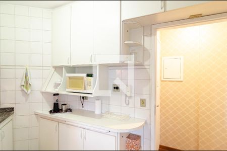 Cozinha de apartamento para alugar com 2 quartos, 50m² em Vila Paulista, São Paulo