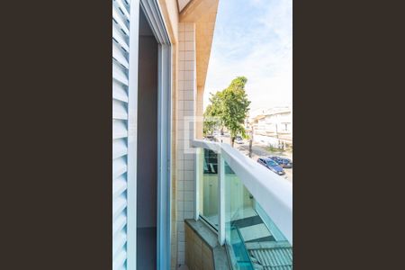 Apartamento à venda com 94m², 2 quartos e 2 vagas Apartamento à venda com 94m², 2 quartos e 2 vagasSacada do Quarto 2