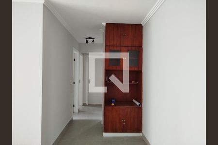 Corredor de apartamento para alugar com 2 quartos, 60m² em Vila Esperança, São Paulo