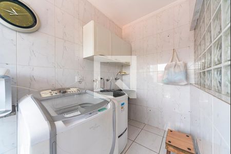 Casa à venda com 217m², 3 quartos e 5 vagasÁrea de Serviço