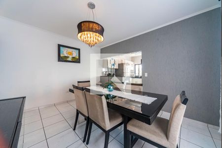 Casa à venda com 217m², 3 quartos e 5 vagasCopa