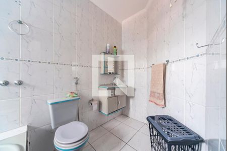 Casa à venda com 217m², 3 quartos e 5 vagasBanheiro do Quarto 2