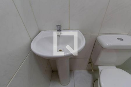 Casa de condomínio para alugar com 70m², 3 quartos e 2 vagasBanheiro