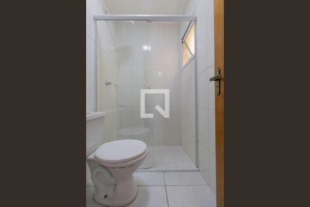 Banheiro Suíte de casa de condomínio para alugar com 3 quartos, 70m² em Vila Pierina, São Paulo