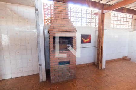 Casa à venda com 200m², 3 quartos e 2 vagasChurrasqueira