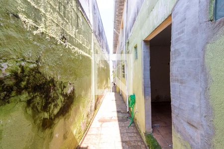 Casa à venda com 200m², 3 quartos e 2 vagasCorredor