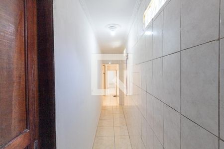 Casa à venda com 200m², 3 quartos e 2 vagasCorredor