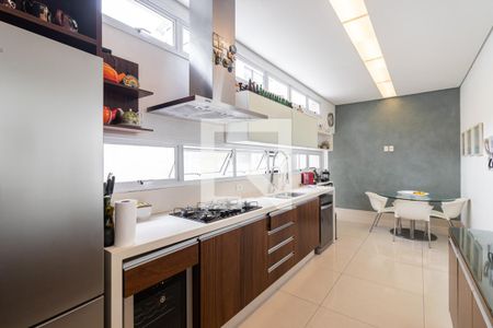 Casa à venda com 350m², 4 quartos e 5 vagas