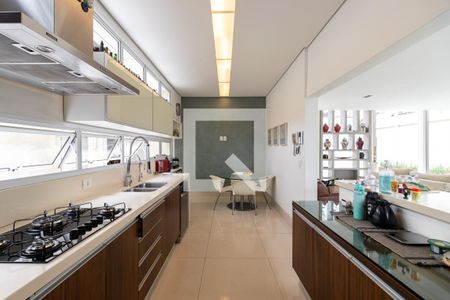 Casa à venda com 350m², 4 quartos e 5 vagas