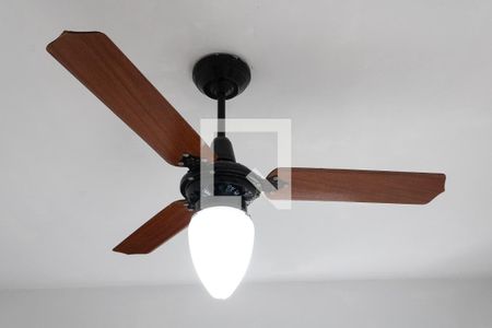 Quarto 1 de apartamento para alugar com 2 quartos, 57m² em Inhoaíba, Rio de Janeiro