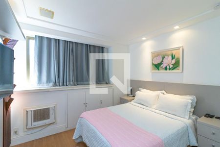 Apartamento à venda com 232m², 2 quartos e 4 vagas Apartamento à venda com 232m², 2 quartos e 4 vagasQuarto