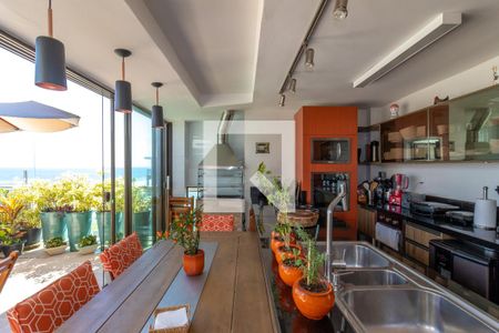 Apartamento à venda com 232m², 2 quartos e 4 vagas Apartamento à venda com 232m², 2 quartos e 4 vagasCobertura Gourmet