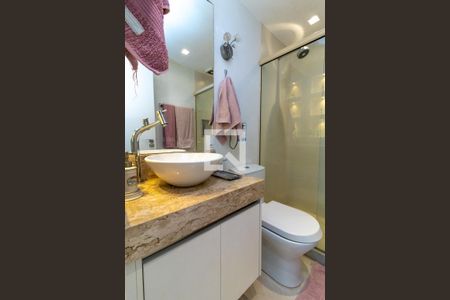 Apartamento à venda com 232m², 2 quartos e 4 vagas Apartamento à venda com 232m², 2 quartos e 4 vagasBanheiro Social