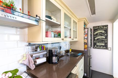 Apartamento à venda com 232m², 2 quartos e 4 vagas Apartamento à venda com 232m², 2 quartos e 4 vagasCozinha