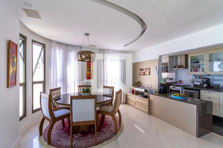 Apartamento à venda com 232m², 2 quartos e 4 vagas Apartamento à venda com 232m², 2 quartos e 4 vagasSala 1 Andar