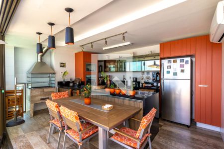 Apartamento à venda com 232m², 2 quartos e 4 vagas Apartamento à venda com 232m², 2 quartos e 4 vagasCobertura Gourmet