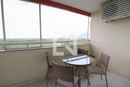 Varanda de apartamento para alugar com 4 quartos, 160m² em Jacarepaguá, Rio de Janeiro