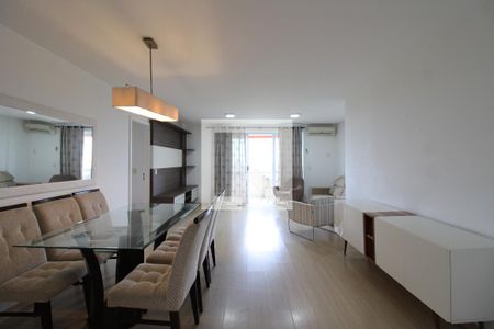 Sala de apartamento para alugar com 4 quartos, 160m² em Jacarepaguá, Rio de Janeiro